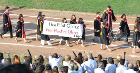 ODTÜ’lü öğrencilerden sıra dışı mezuniyet töreni