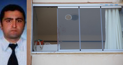 Cinnet geçiren öğretmen Nihat S. bileklerini kesip evinin balkonundan atladı