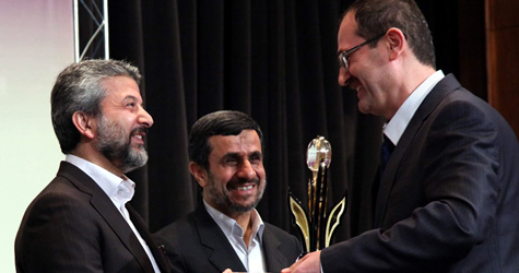 Ahmedinejad'dan Türk bilimadamına ödül