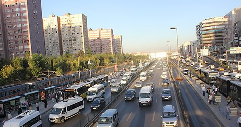 Okullar açıldı trafikte beklenen yoğunluk olmadı