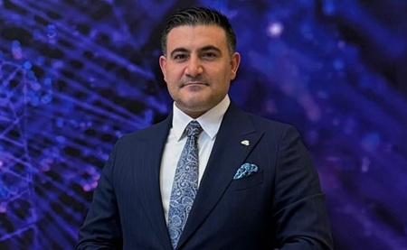 ‘Burslar başarılı öğrencileri kazanmanın ötesinde, topluma yapılan bir yatırımdır’