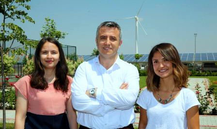 2 öğrenci türbin