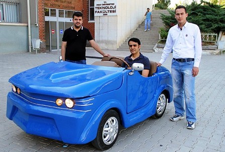 öğrenci elektrikli otomobil