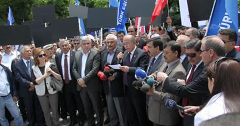 kesk memur zamlarını protesto etti