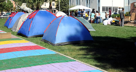 izmir'de yurt protestosu