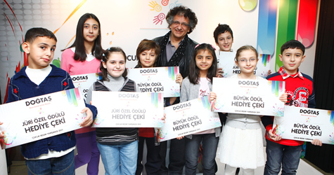 Ressam Bedri Baykam Doğtaş Çocuk Resim Yarışması'nın jüri başkanlığını yaptı