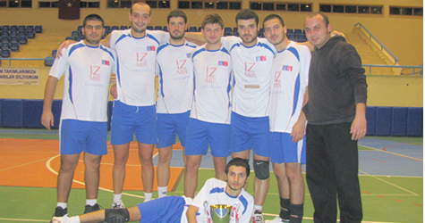 İzmir Üniversitesi Erkek Voleyboıl Takımı